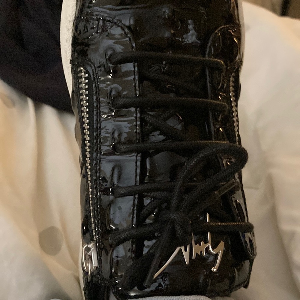 Meet your Posher, Brady